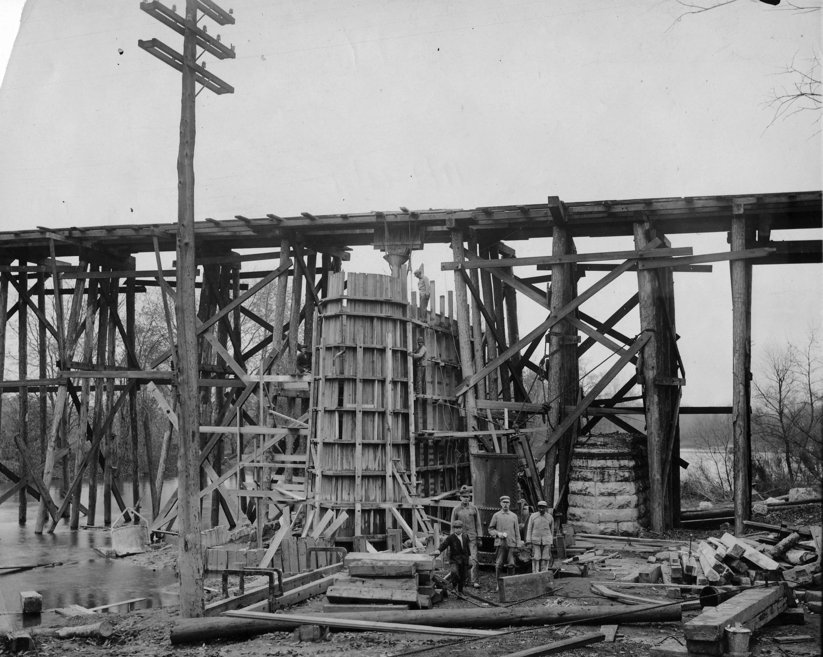 Illinois Central bridge 1911.jpg